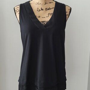 Banana Republic Factory Black Sleeveless Blouse Medium V-Neck- Spring 2020